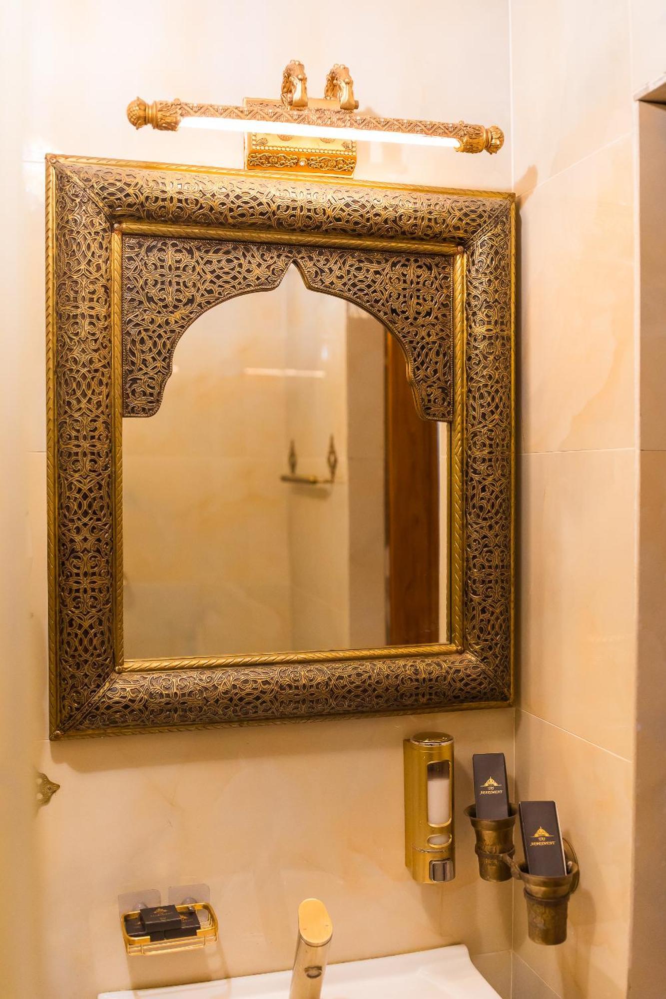 Hidden Gem Antique Apt With Stunning City Views Bucureşti Exterior foto